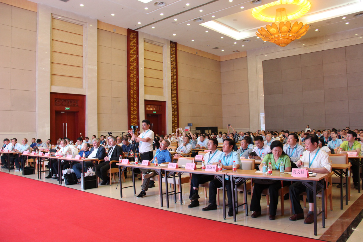 点击打开原图 第二届军民两用科技装备暨军民两用材料展览会顺利开幕